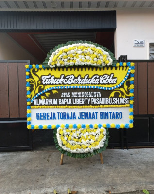 Papan Bunga Duka di Pulau Banyak