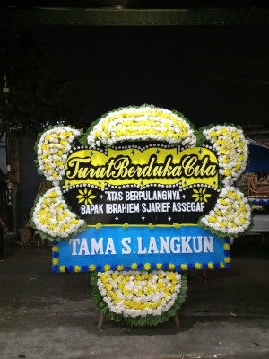 Papan Bunga Duka di Pulau Banyak
